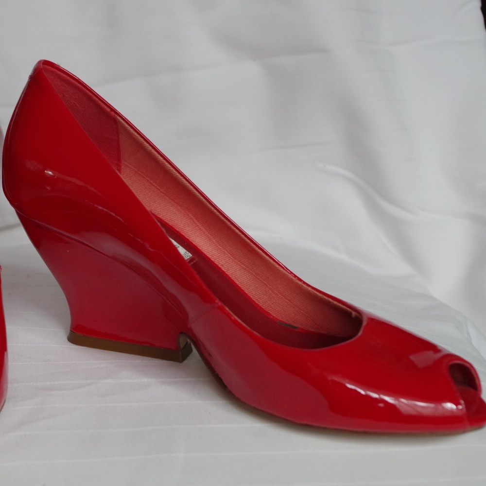 Arnold Churgin Red Patent Leather Peep Toe Wedges- Sz. 36 - Picture 2 of 9